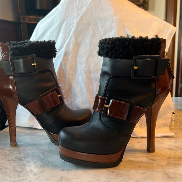 Fendi - Picture 1 of 3